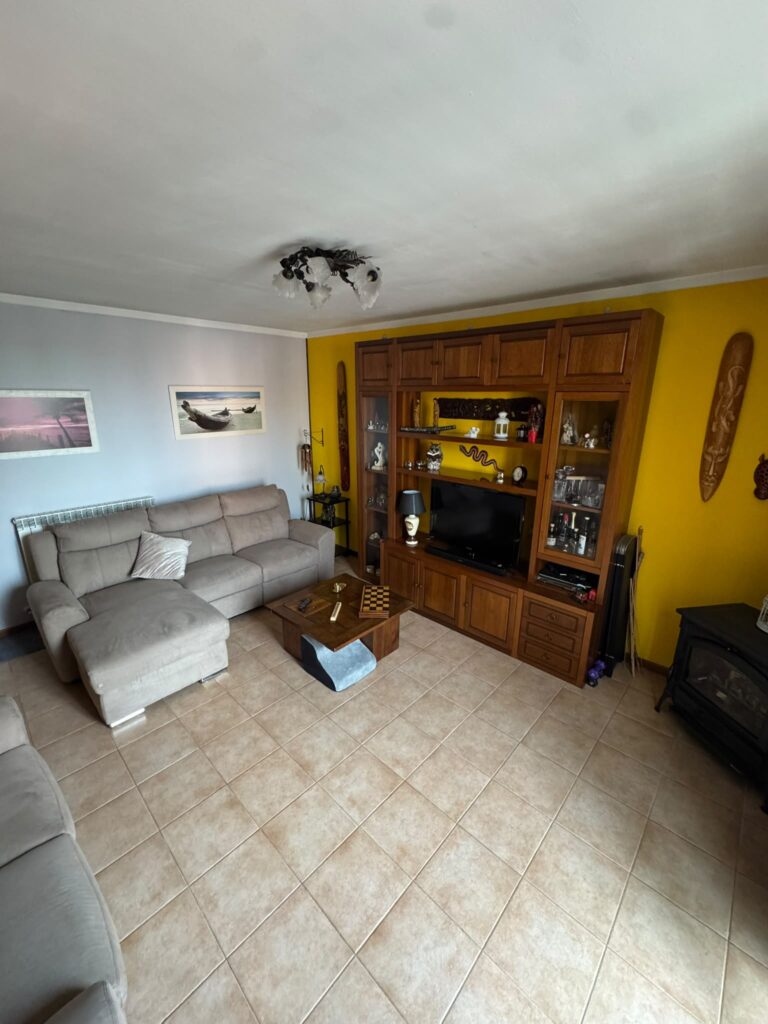 BORNASCO – SOLUZIONE SU DUE LIVELLI CON AMPIA ZONA GIORNO, BALCONE, BOX E CANTINA – foto 1